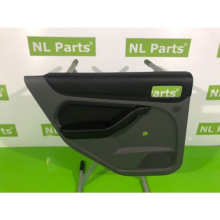 Quartela da porta traseira esquerda Ford Focus